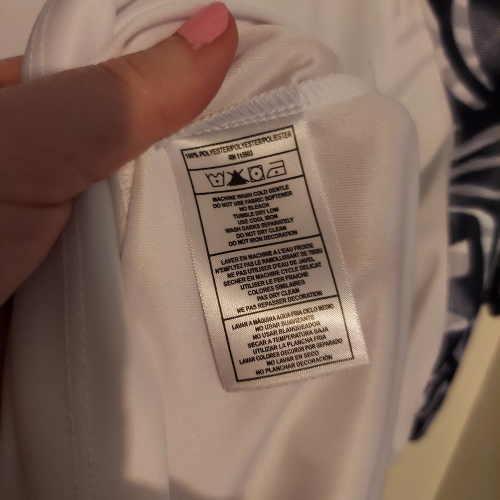 NWOT Ladies Golf Tshirt ⛳️ - Picture 5 of 6
